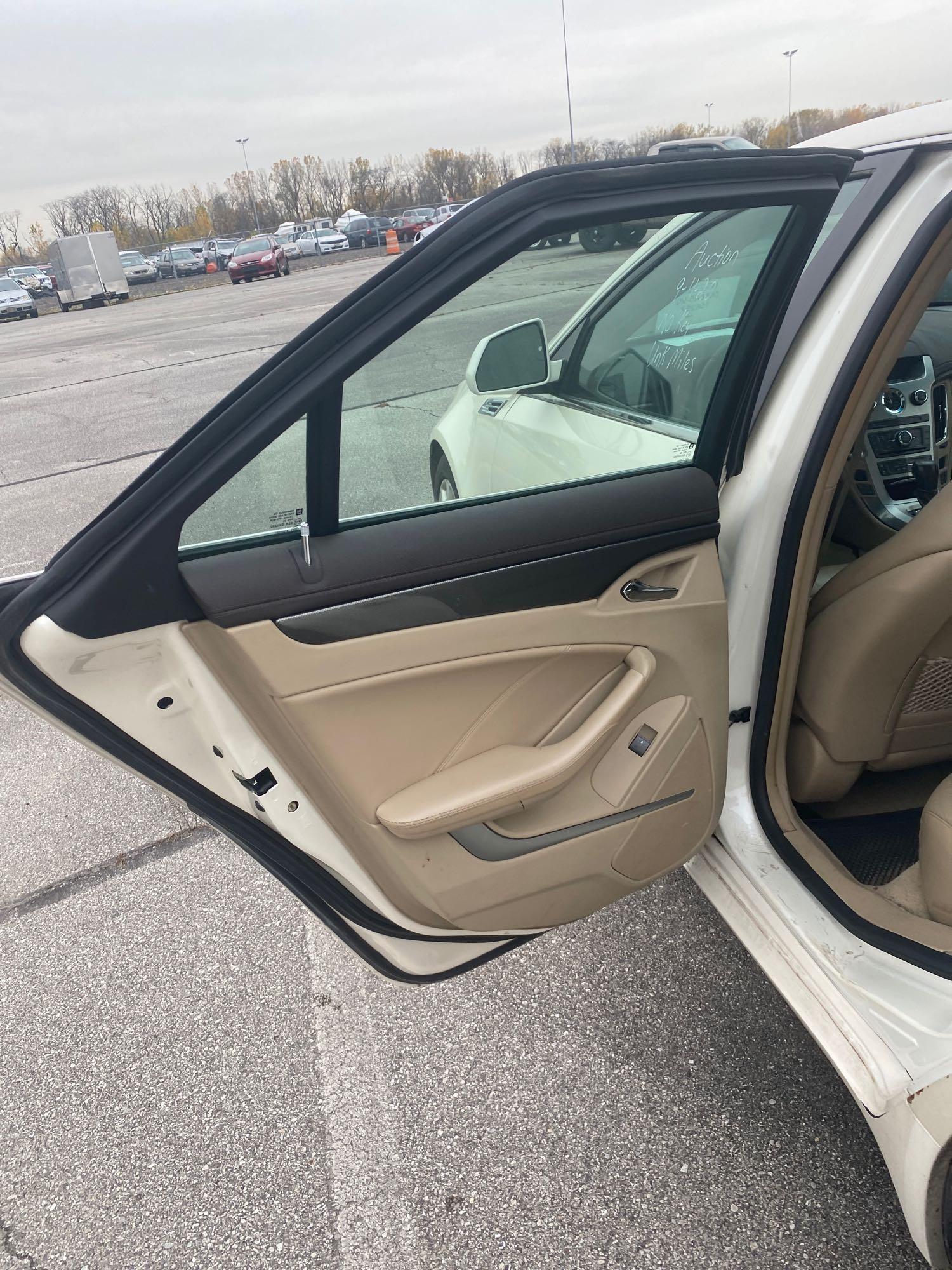 2008 White Cadillac CTS