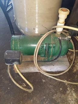 G2- Well Mate Pressure Tank with Pump