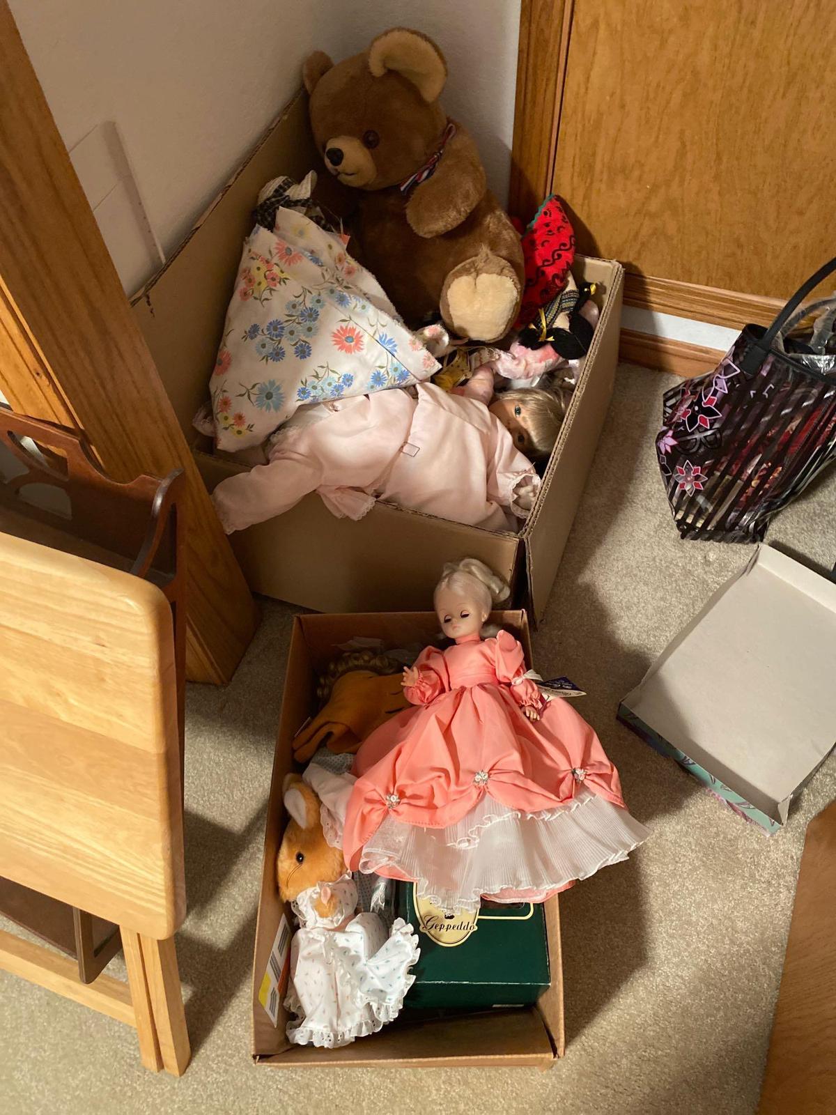 UB3- Dolls, Toys, and Stuffed Animals