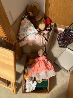 UB3- Dolls, Toys, and Stuffed Animals