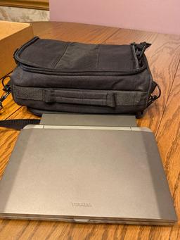 FR- Toshiba Portable DVD Player