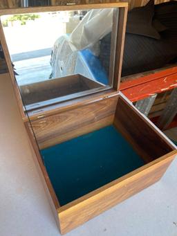 G- Small Wood Box With Mirror