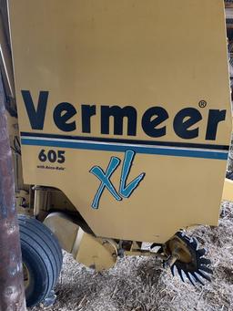 Vermeer 605XL Round Baler