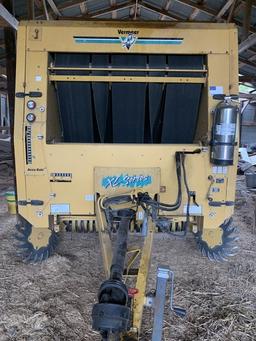 Vermeer 605XL Round Baler