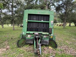 John Deere 566 Round Baler