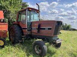 International 3288 Tractor