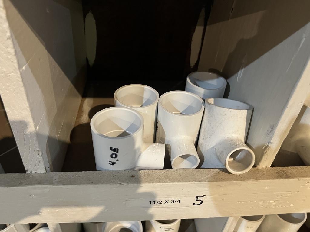 Qty of 1 1/2" PVC Fittings