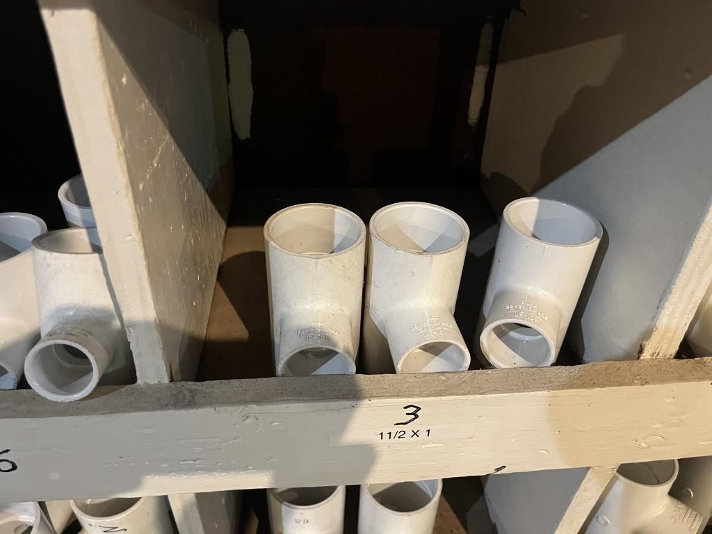 Qty of 1 1/2" PVC Fittings