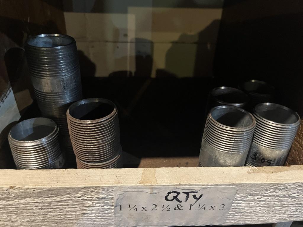 Qty of 1" & 1 1/4" Galvanized Nipples