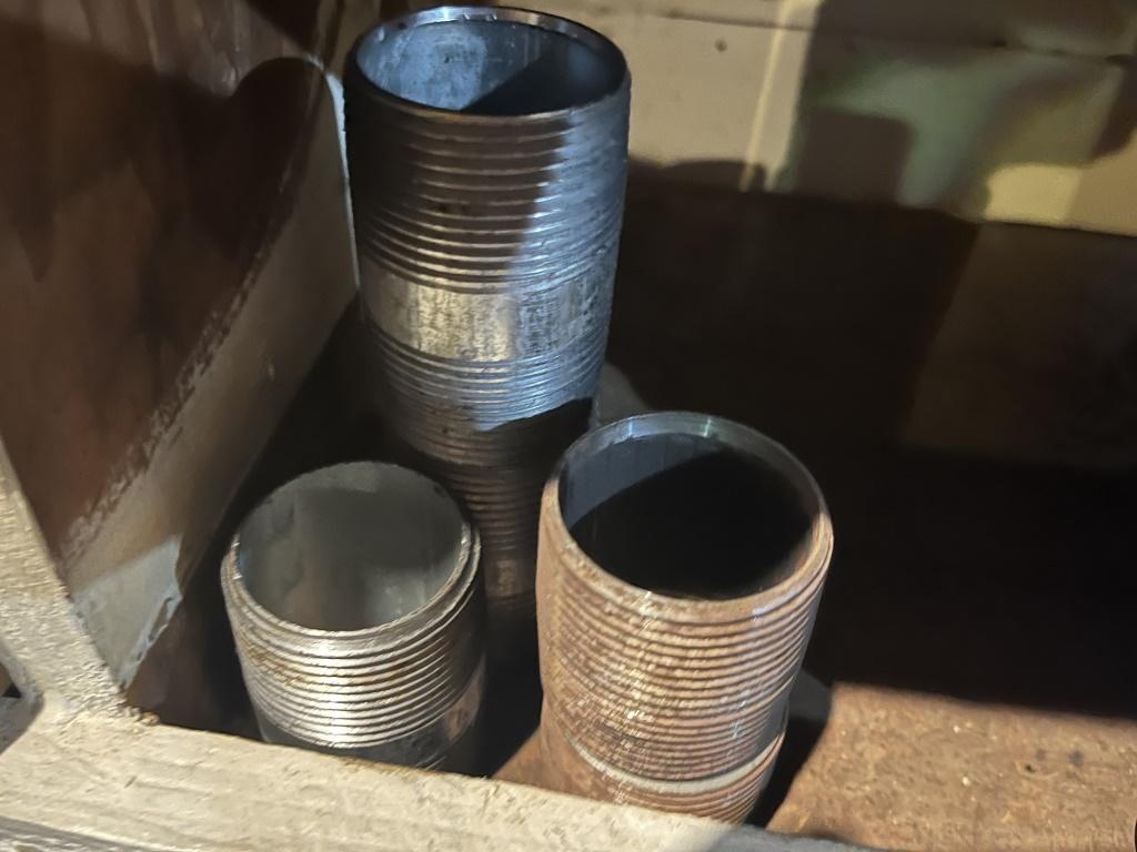 Qty of 1" & 1 1/4" Galvanized Nipples