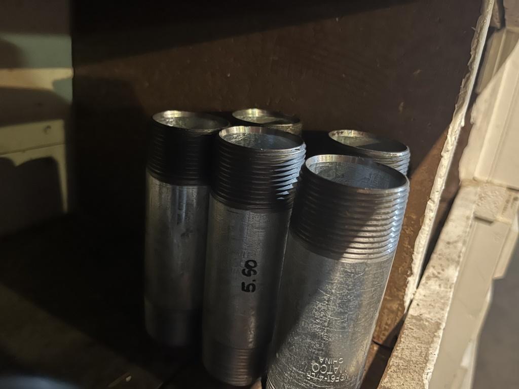 Qty of 1" & 1 1/4" Galvanized Nipples