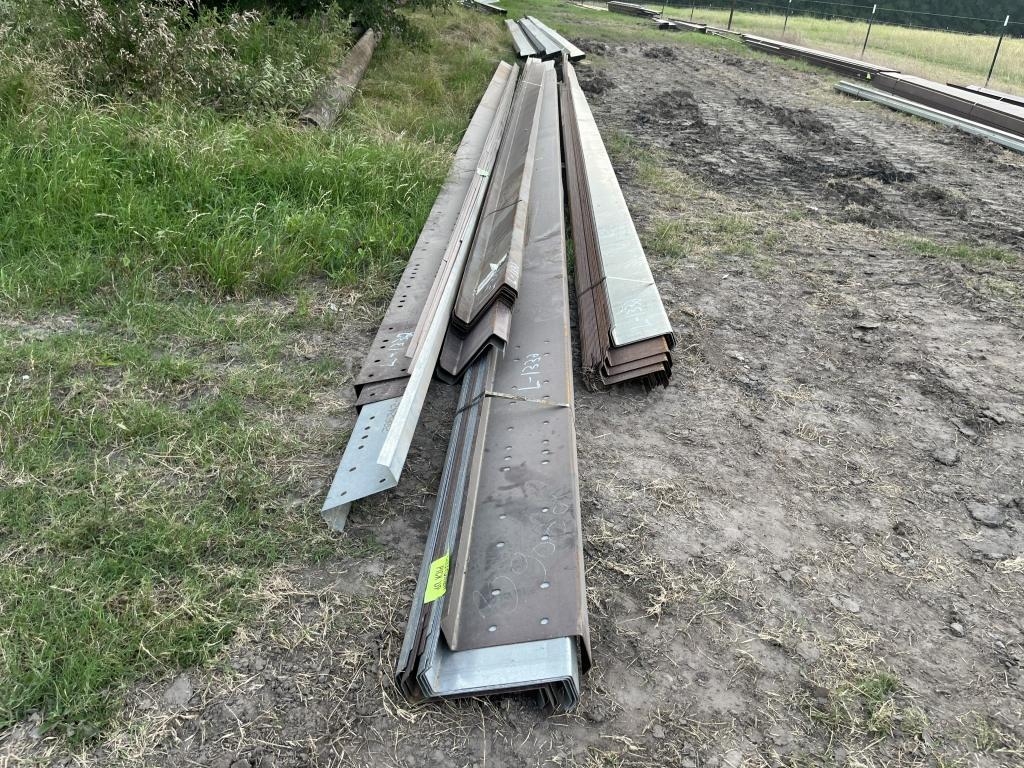 Approx 70 pc of 8" & 10" Z-purlin