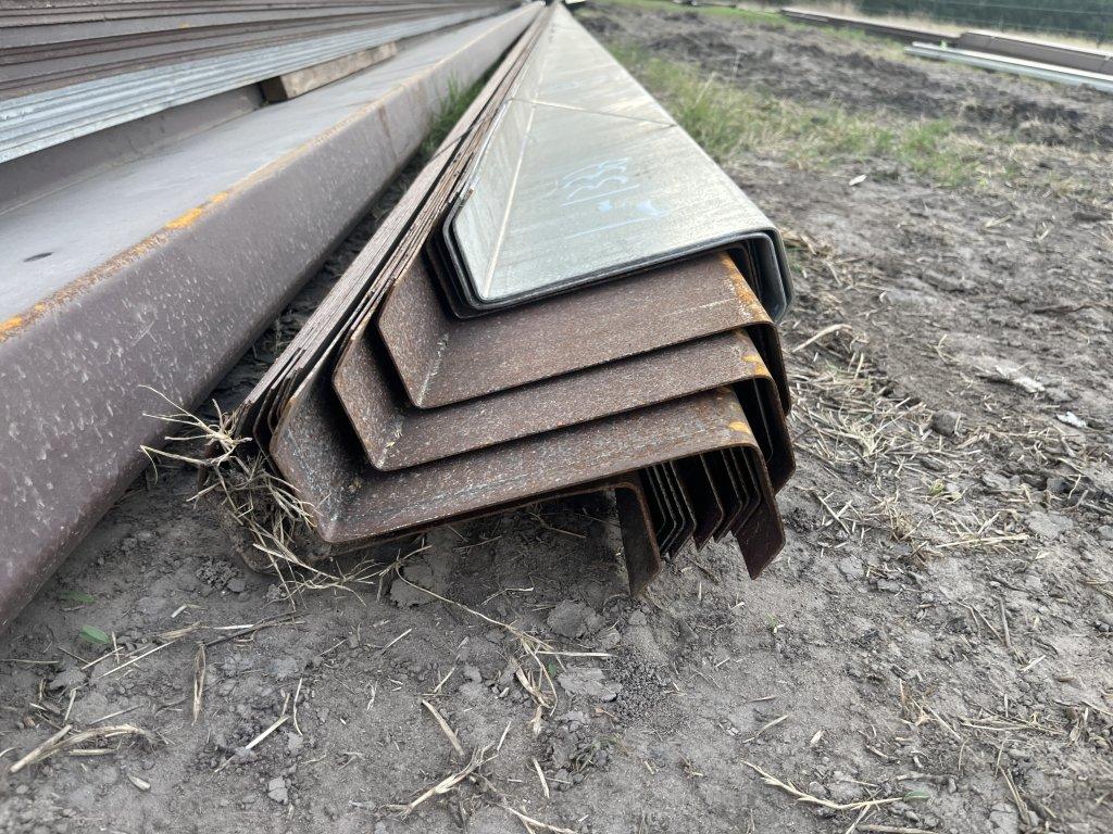Approx 70 pc of 8" & 10" Z-purlin