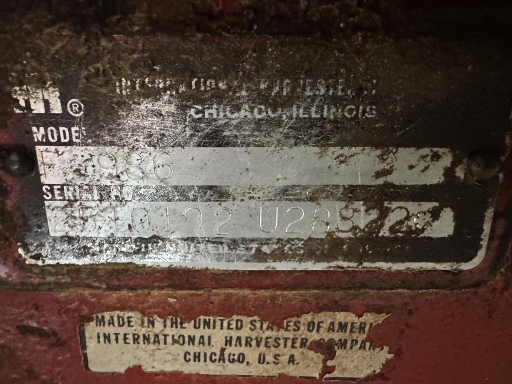 International 986 Tractor