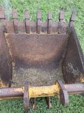 36" Backhoe Bucket