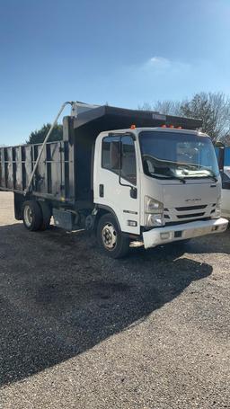 2018 Isuzu Dump Truck