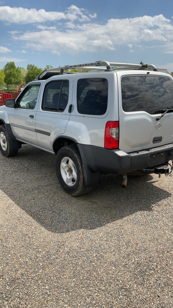 2002 Nissan Suv