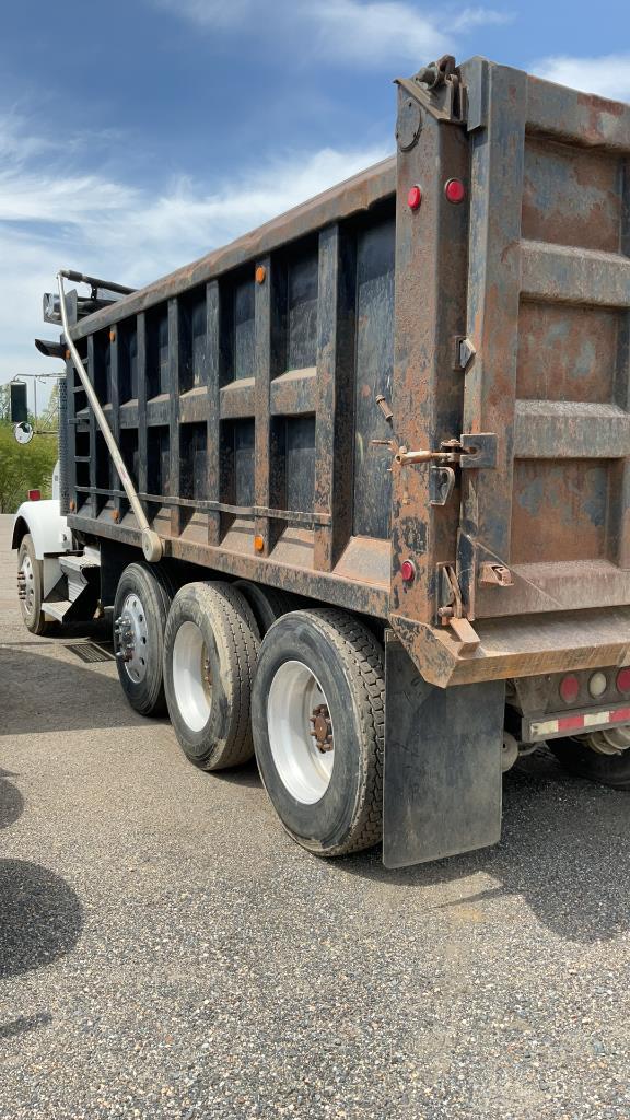 2005 Kenworth Dump Truck