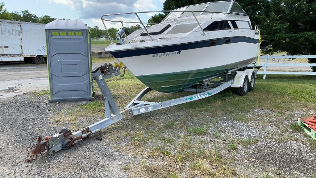 Bayliner Ciera boat w/trailer