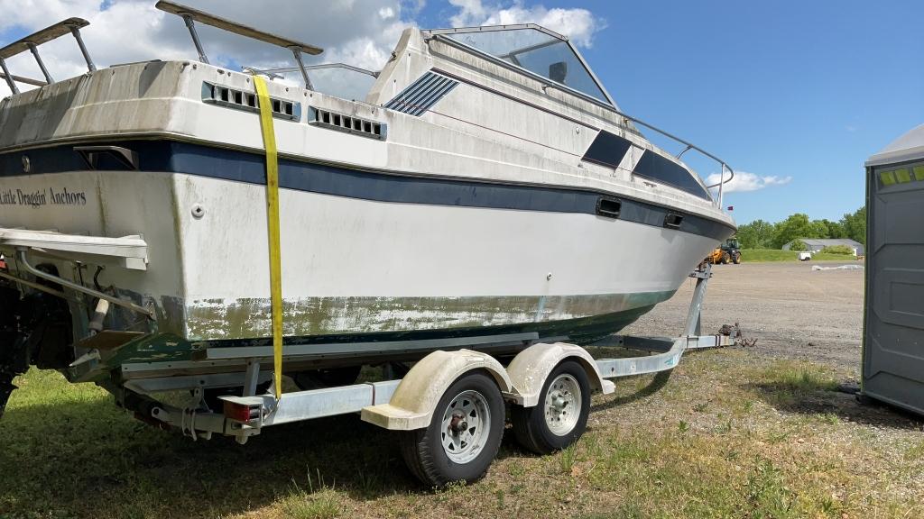 Bayliner Ciera boat w/trailer