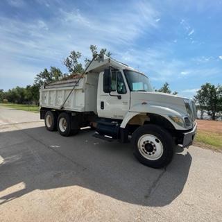 2002 International Dump truck