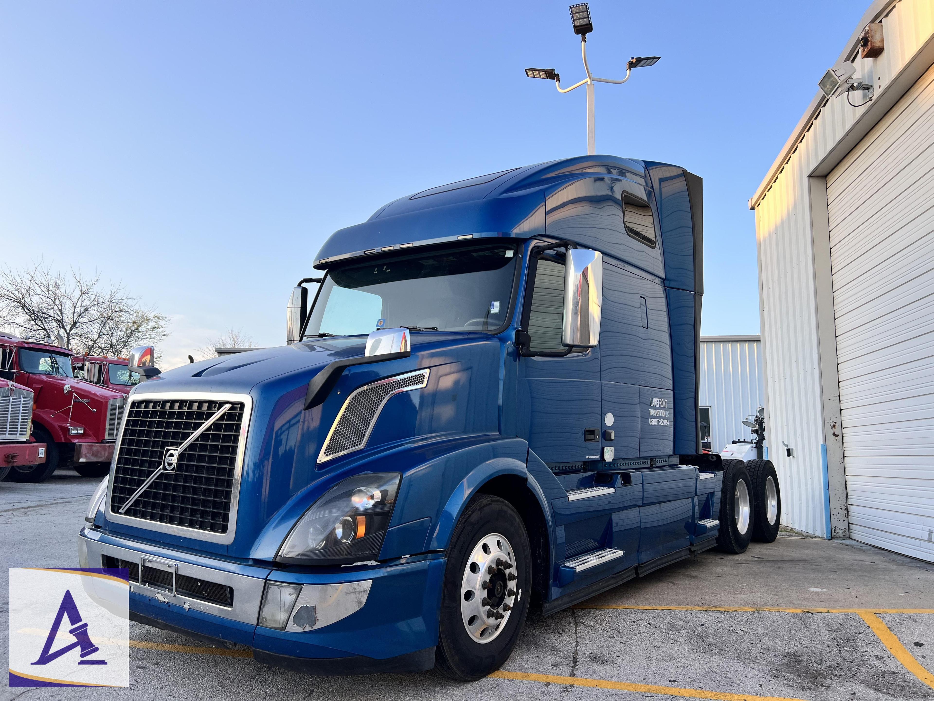 2016 Volvo Truck Tractor with Sleeper, Detroit DD13 455HP Vin# 4V4NC9EH4HN971537