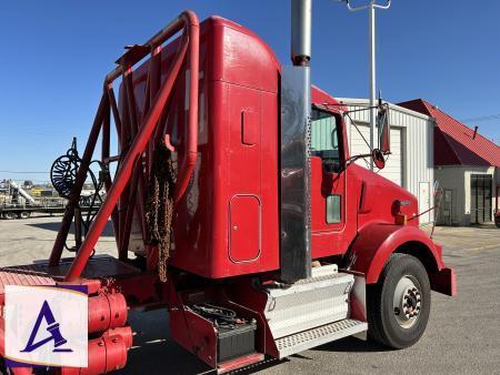 2008 Kenworth T800 Truck Tractor with Sleeper - CAT C13 Diesel - Eaton Fuller Transmission