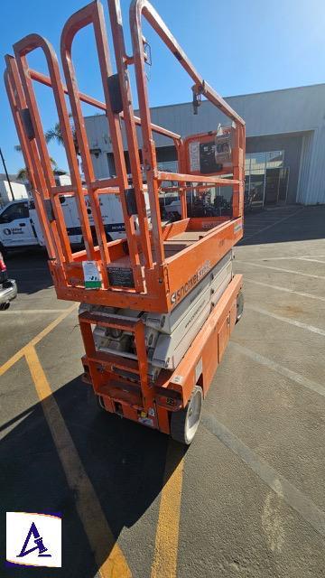 2018 Snorkel Scissor Lift - Model S3226E - Only 580 Hours!