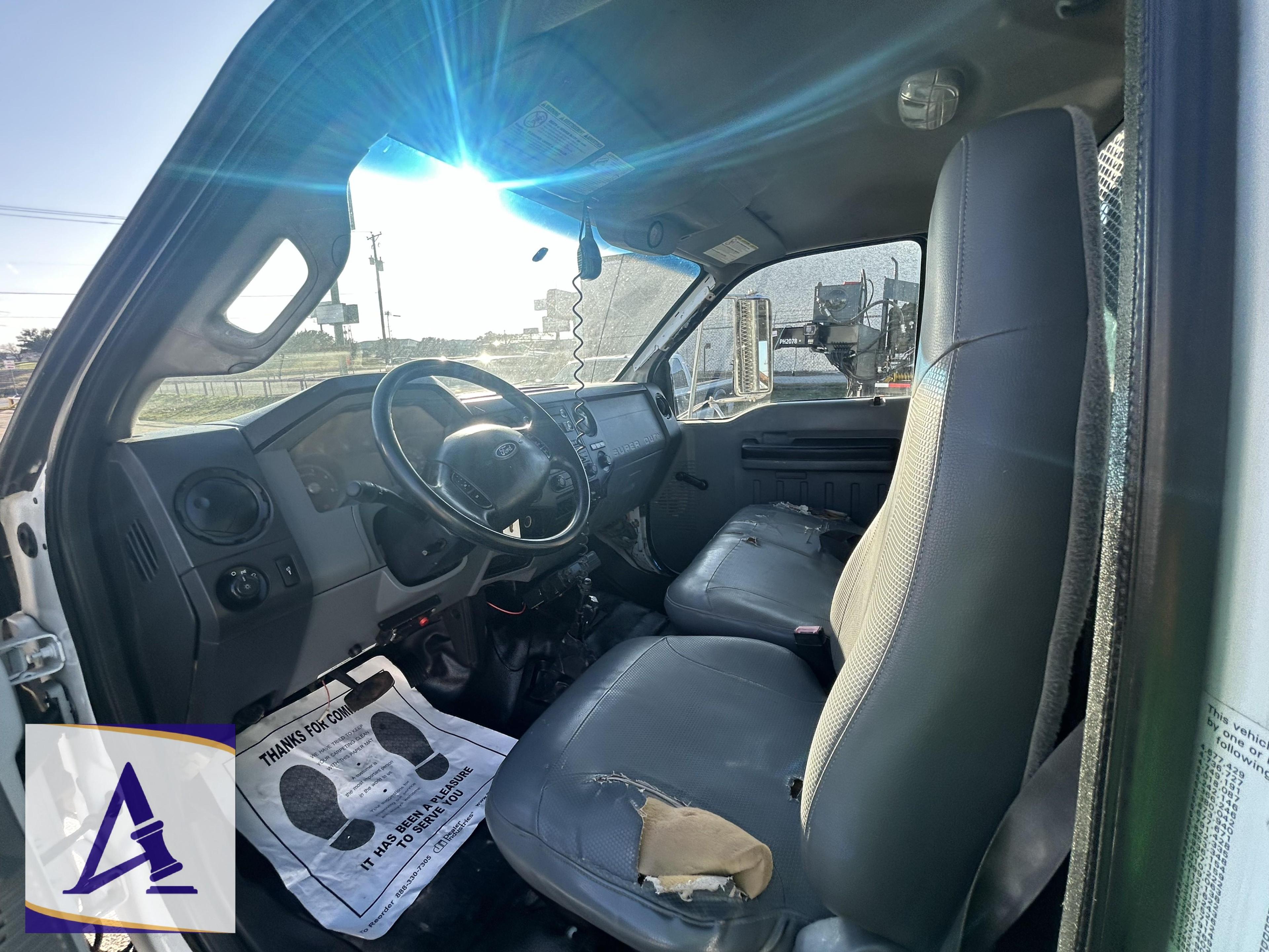 2011 Ford F650 Roustabout Truck - Winch Truck