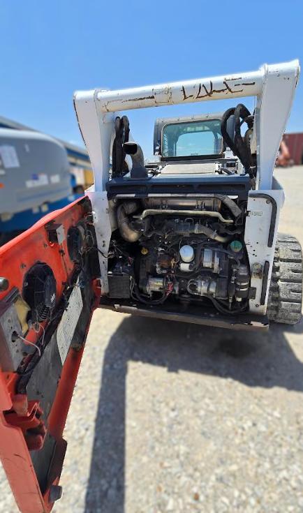 2017 T870 Bobcat Skid Steer