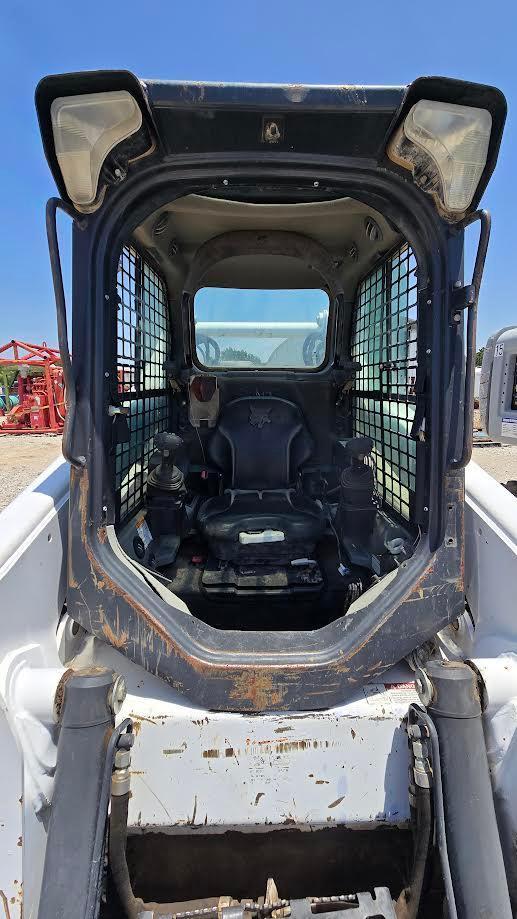 2017 T870 Bobcat Skid Steer