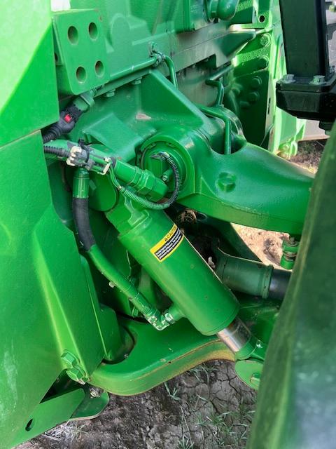 2013 John Deere 8335R Tractor