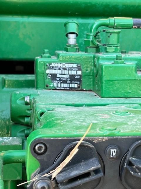 2013 John Deere 8335R Tractor