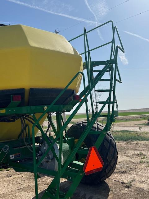 2011 John Deere 1890/1910 Air Seeder