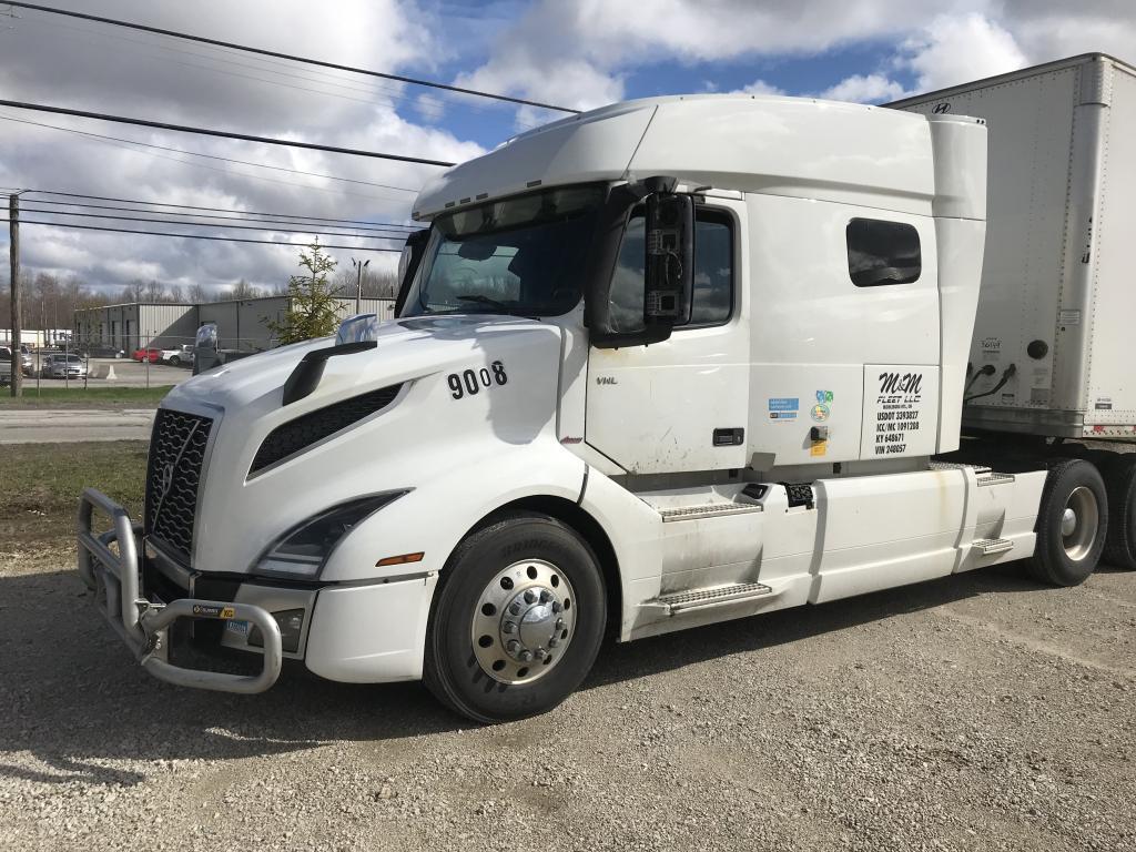 2019 VOLVO VNL64T.  VIN: 4V4NC9EJ6KN204606.  MILEAGE: 593,795.