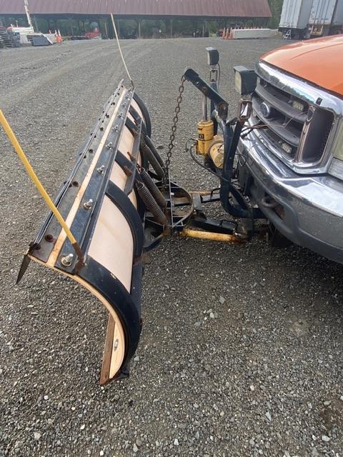 2003 Ford F350 with 8.6ft Meyers Snowplow