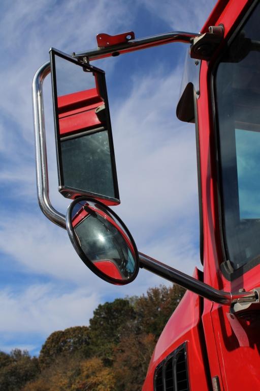 2016 Mack GU713 MP8