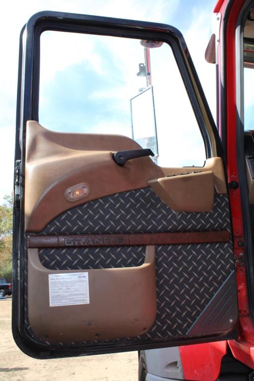 2016 Mack GU713 MP8