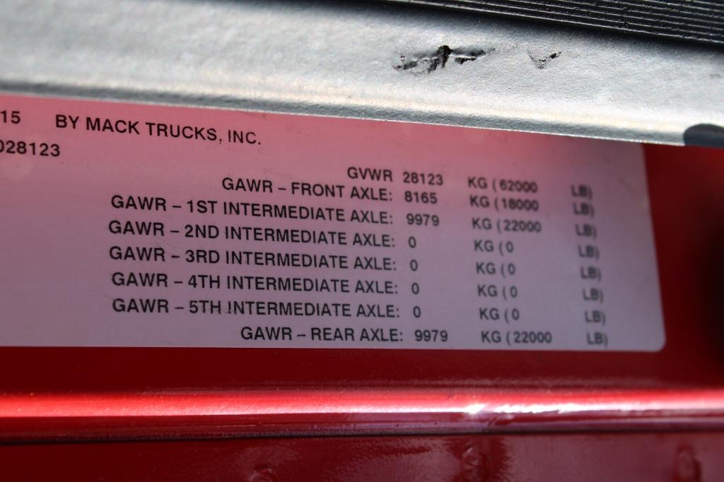 2016 Mack GU713 MP8