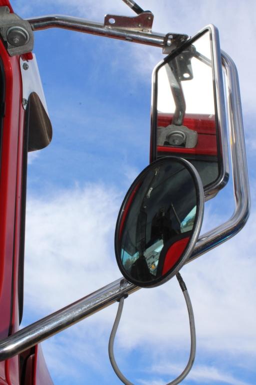 2016 Mack GU713 MP8