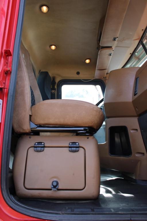 2016 Mack GU713 MP8