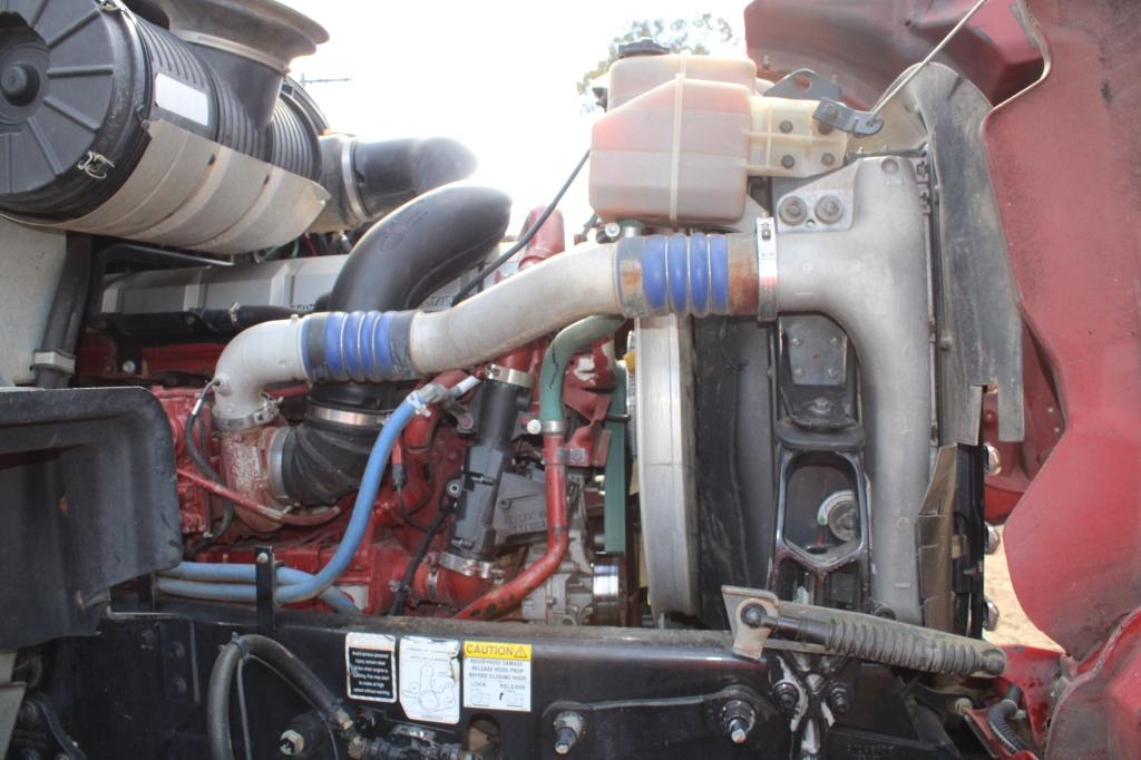 2016 Mack GU713 MP8