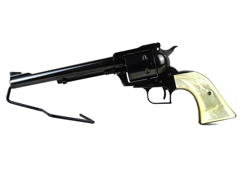 Sturm, Ruger, & Co. Super Blackhawk .44 Mag Revolr