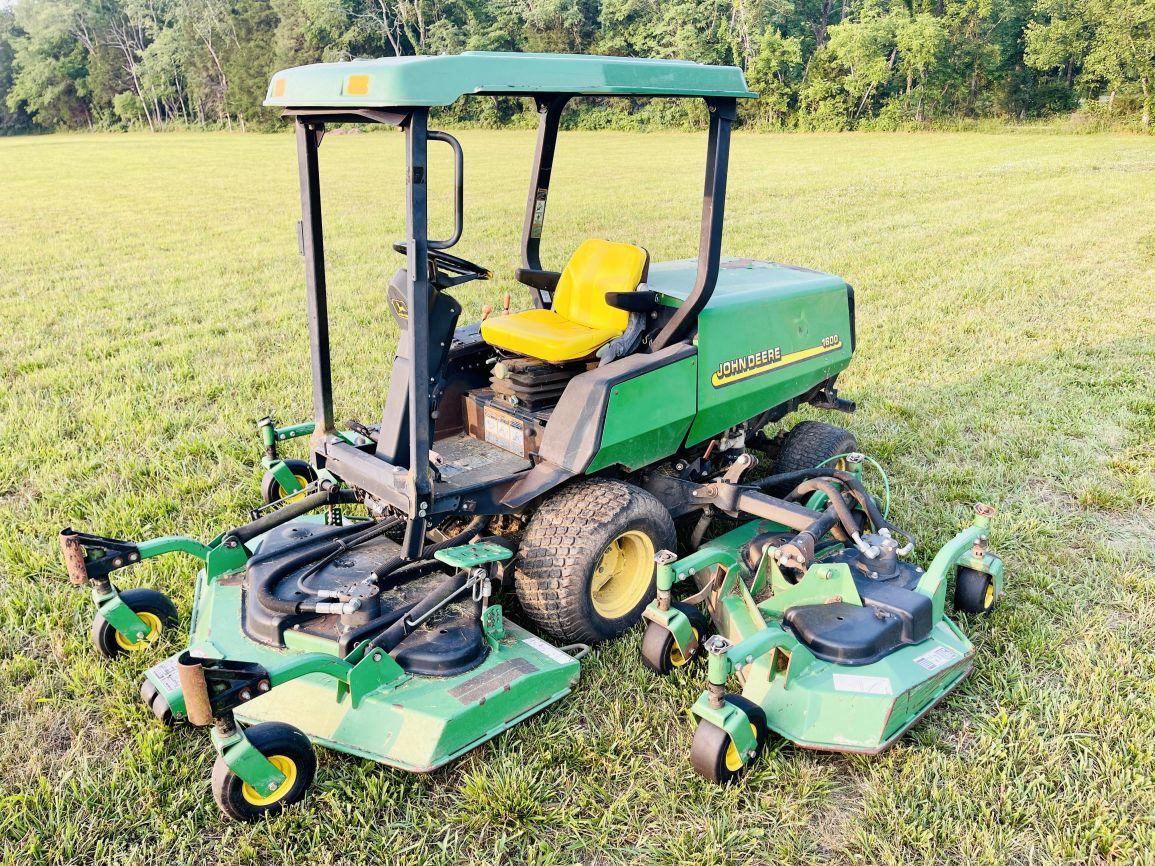 John Deere 1600  Wide Area Mower