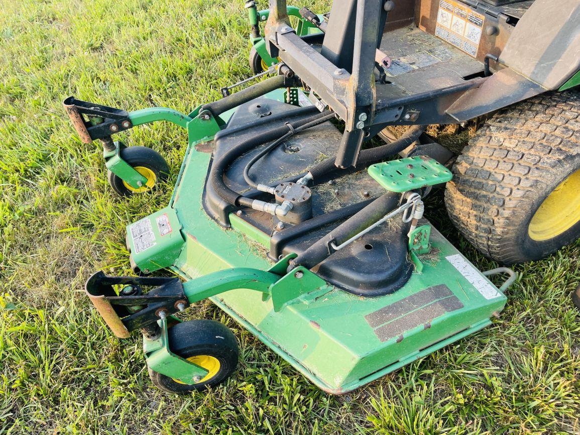 John Deere 1600  Wide Area Mower
