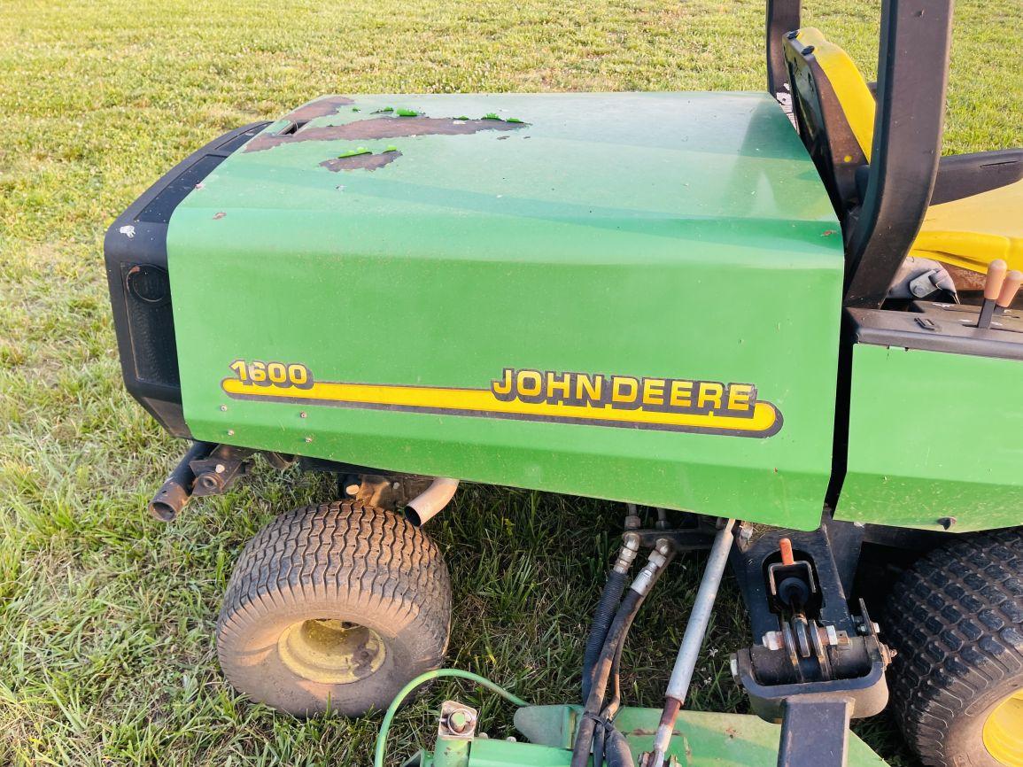 John Deere 1600  Wide Area Mower