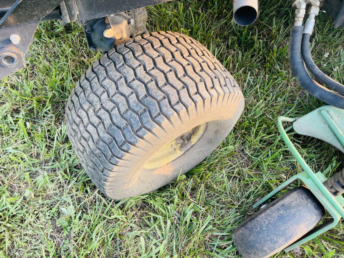 John Deere 1600  Wide Area Mower