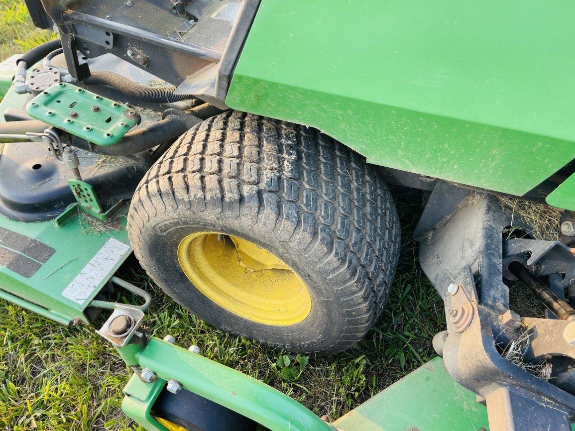 John Deere 1600  Wide Area Mower