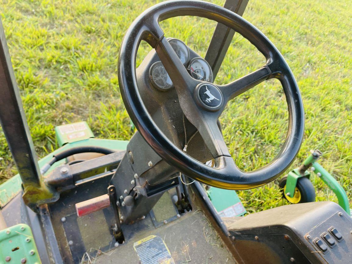 John Deere 1600  Wide Area Mower