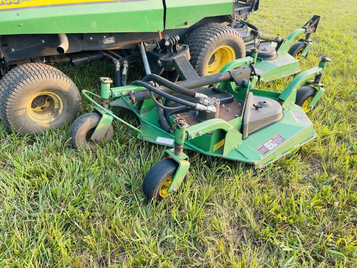 John Deere 1600  Wide Area Mower